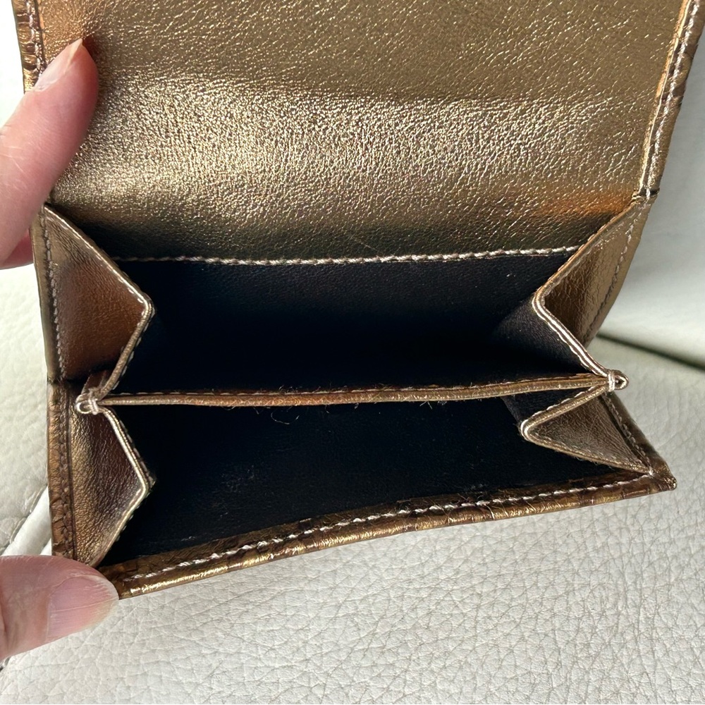Gucci Wallet Metallic Gold - Picture 7 of 16